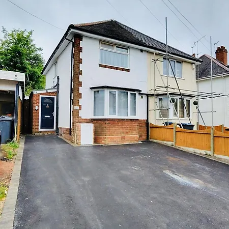 -r2- Newly Renovated Private With Own Kitchenette In A Shared House In B29 *