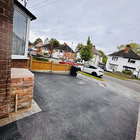 -r2- Newly Renovated Private With Own Kitchenette In A Shared House In B29 Guest house Birmingham